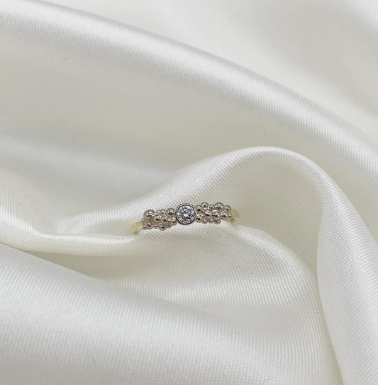 Kúluhringur með 15p demanti